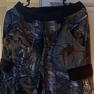 Underarmour Camo pants 30 x32 men